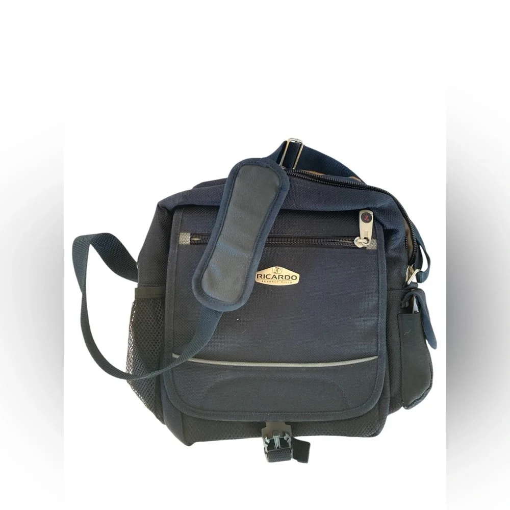 Ricardo Beverly Hills Shoulder Camera bag carry on bag Small Luggage